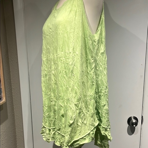 Vine Street Apparel Asymmetrical Green Tunic with Ruffles - Picture 15 of 16